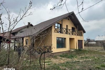 Casă cu 4 camere cu Teren 400 Mp în Letea Veche