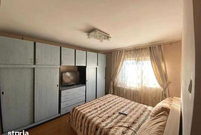 Apartament cu 3 camere decomandat în Rahova