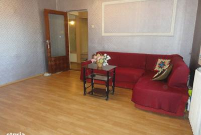 Apartament cu 4 camere decomandat în Micălaca