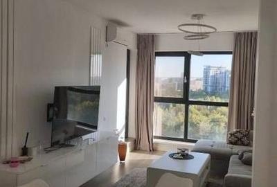 Apartament cu 3 camere semidecomandat, mobilat în Pipera