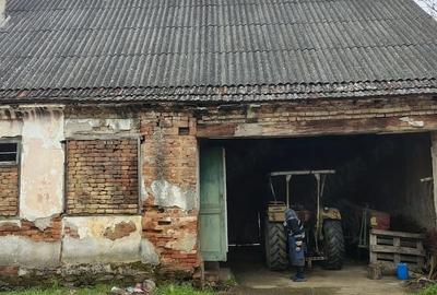 Casă cu Teren 1770 Mp în Socol