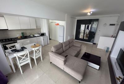 Apartament cu 2 camere decomandat, mobilat în Central