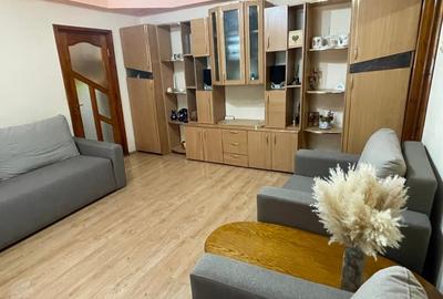 Apartament cu 2 camere semidecomandat, mobilat în Central