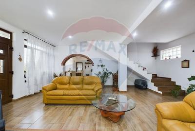Casă individuală cu 6 camere cu Garaj în Vărăști - 2