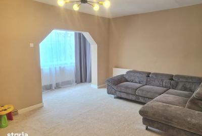 Apartament cu 3 camere decomandat în Traian