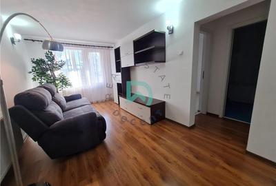 Apartament cu 3 camere semidecomandat în Triaj
