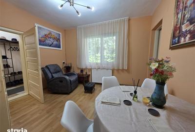 Casă cu 5 camere cu Teren 438 Mp în 23 August - 3