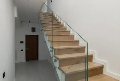 Apartament cu 5 camere decomandat în Titan