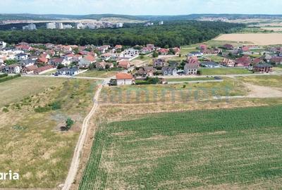 Teren de 2079 mp, în Sânmartin