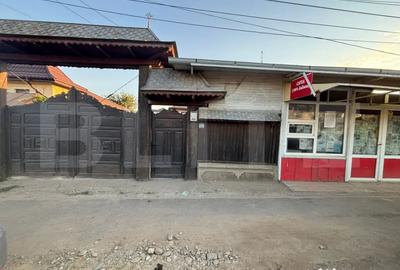Casă cu 4 camere cu Teren 600 Mp în Băleni