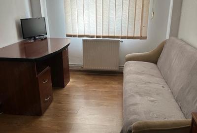 Apartament cu 3 camere decomandat în Sud - 1