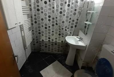 Apartament cu 4 camere decomandat în Trivale - 2