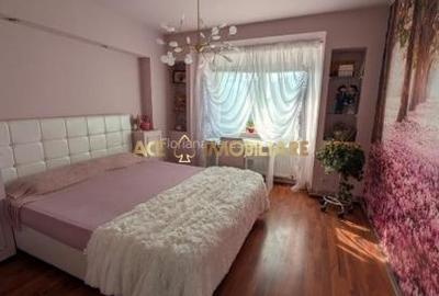 Apartament cu 4 camere decomandat, mobilat în Doamna Ghica