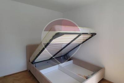 Apartament cu 3 camere semidecomandat, mobilat în Central - 2