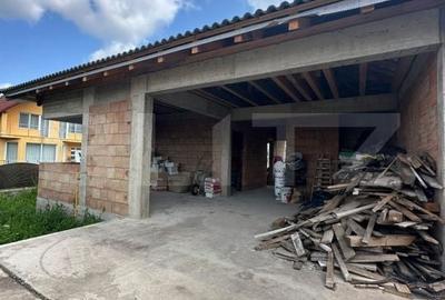 Casă cu 3 camere cu Teren 300 Mp în Central - 2