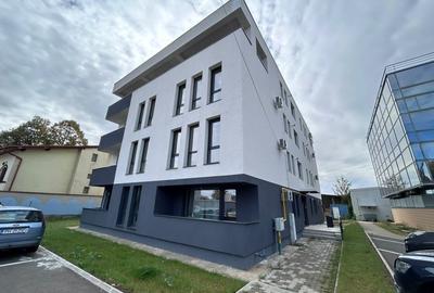 Apartament cu 3 camere decomandat în Albert