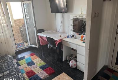Apartament cu 4 camere semidecomandat în Lăpuș Argeș