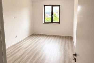 Apartament cu 2 camere decomandat în Parc Zăvoi - 6