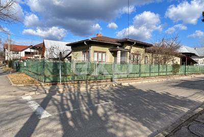 Casă individuală cu 4 camere cu Canalizare în Câmpinița