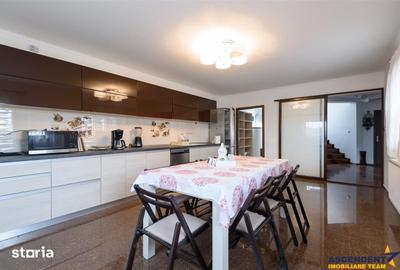 Casă cu 8 camere cu Teren 251 Mp în Bartolomeu - 3