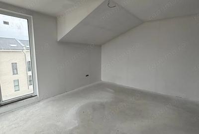 Apartament cu 2 camere decomandat în Buziașului
