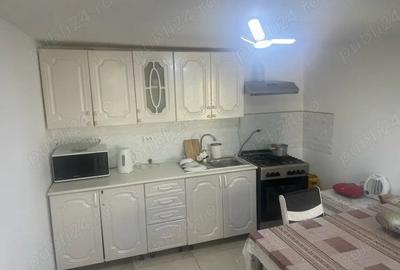 Casă cu 2 camere cu Teren 220 Mp în Central