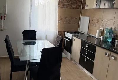 Apartament cu 2 camere decomandat în Ozana