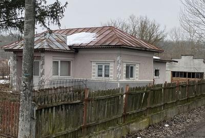 Casă cu 4 camere cu Teren 455 Mp în Central
