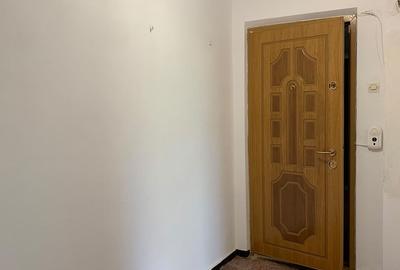 Apartament cu 3 camere semidecomandat în Berceni - 11