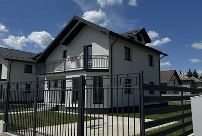 Casă cu 4 camere în Micești