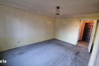 Apartament cu 2 camere decomandat în Rogerius