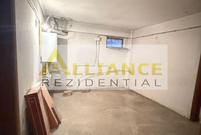 Casă cu 4 camere în Central