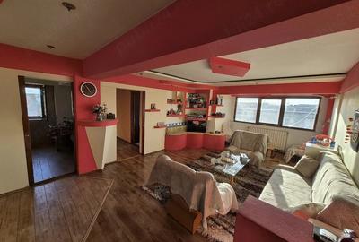 Apartament cu 3 camere decomandat în Central - 2