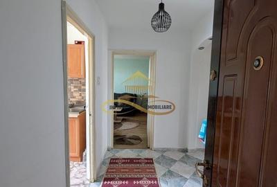 Apartament cu 3 camere decomandat în 9 Mai