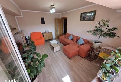 Apartament cu 3 camere decomandat în Iancului