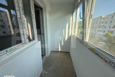 Apartament cu 4 camere semidecomandat în Malu Roșu