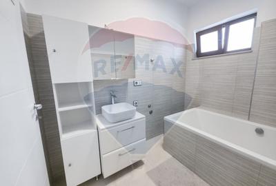Apartament cu 3 camere semidecomandat, mobilat în Bună Ziua - 8