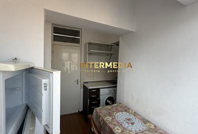 Garsonieră decomandată, mobilată în Cetate - 15