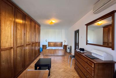 Apartament cu 2 camere decomandat în Tineretului