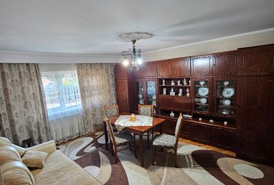 Apartament cu 3 camere decomandat în Micro 17