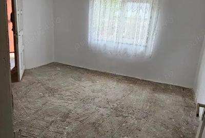 Casă cu 5 camere în Luciu - 9