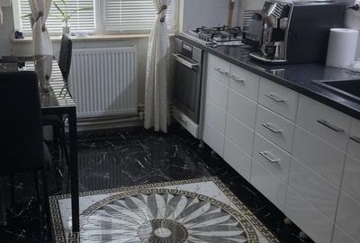 Apartament cu 3 camere decomandat în Tomis Nord