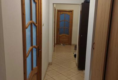 Apartament cu 3 camere decomandat în Gorjului - 2