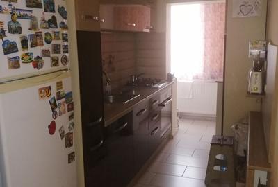 Apartament cu 2 camere decomandat în Astra
