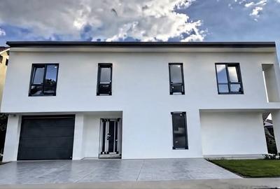 Casă cu 4 camere în Central