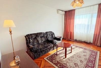 Apartament cu 3 camere decomandat, mobilat în Central