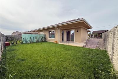 Duplex cu 3 camere cu Canalizare în Moșnița Nouă