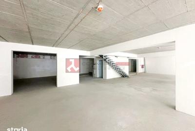 Spațiu comercial, de 219 mp, în Central - 4