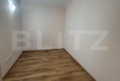 Apartament cu 4 camere în Micro 5