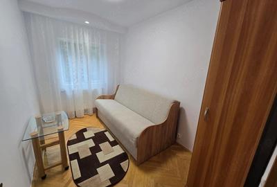 Apartament cu 3 camere decomandat în Păcurari